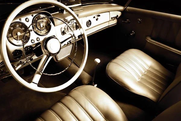 Interior do carro de luxo — Fotografia de Stock