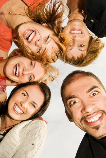 Gruppe Glücklicher Freunde Die Lustige Gesichter Machen — Stockfoto
