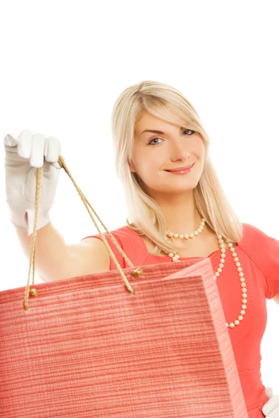 Bella giovane donna con una borsa. Isolato su sfondo bianco — Foto Stock
