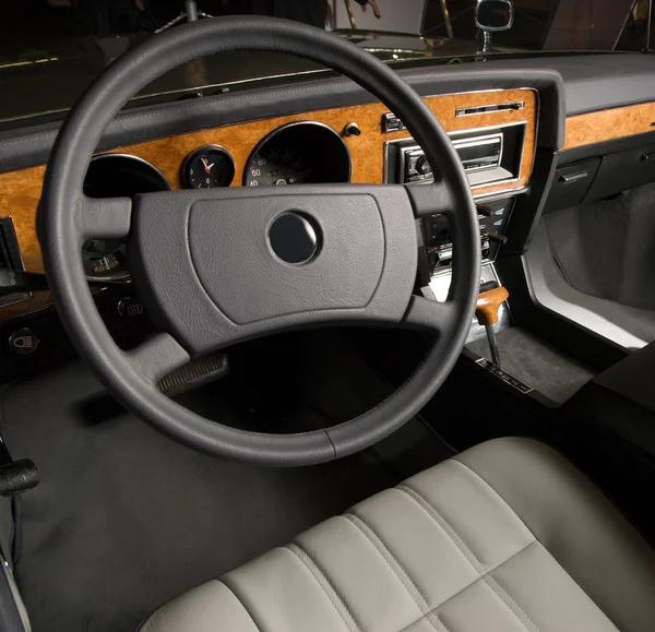 Luxo Interior Carro Velho — Fotografia de Stock