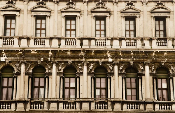Palace Exterior — Stock Photo, Image