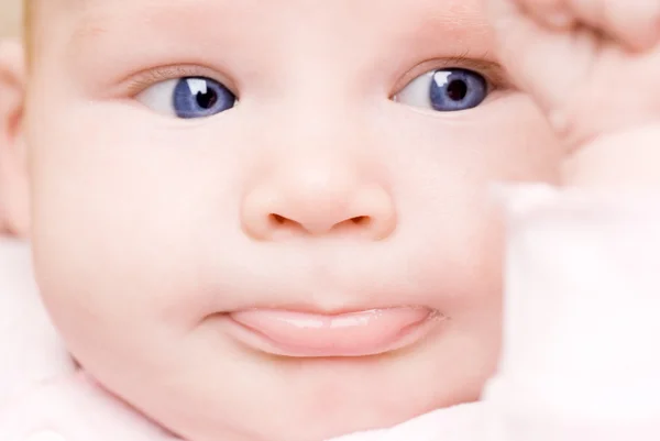 Güzel bebek yakın çekim portre — Stok fotoğraf