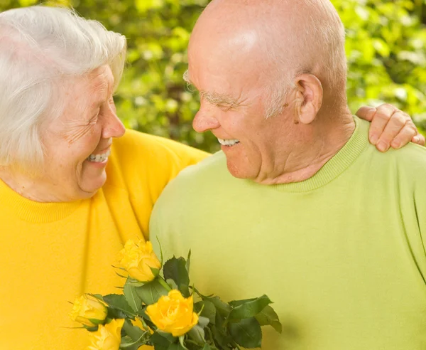 Glückliches Seniorenpaar Verliebt Freien — Stockfoto