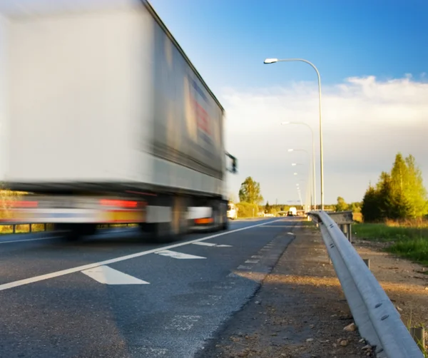 Fast Moving Truck — Stock Photo, Image