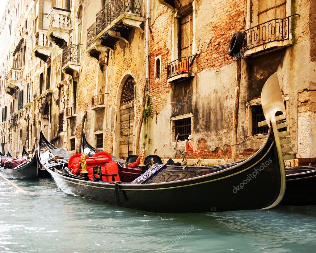 Traditional Venice gandola ride Stock Photo by ©nejron 4800737