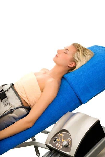 Mooie Jonge Vrouw Klaar Voor Preumatic Massage Pressotherapie Geïsoleerd Witte — Stockfoto