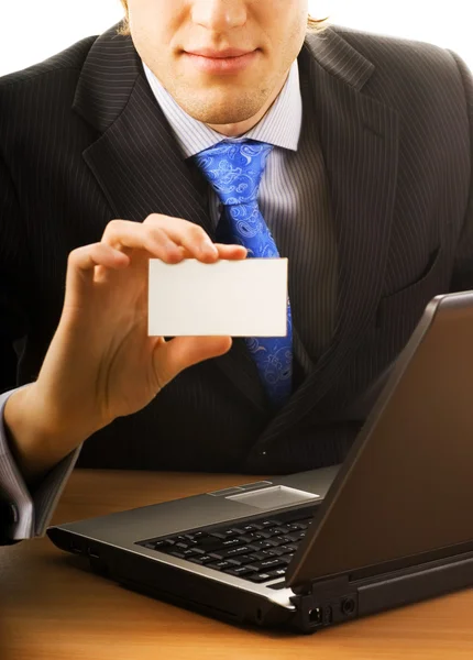 Homem de negócios com um cartão em branco — Fotografia de Stock