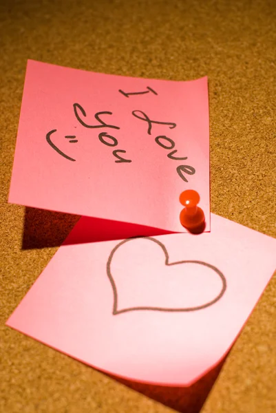 Corkboard bir aşk mesajı — Stok fotoğraf