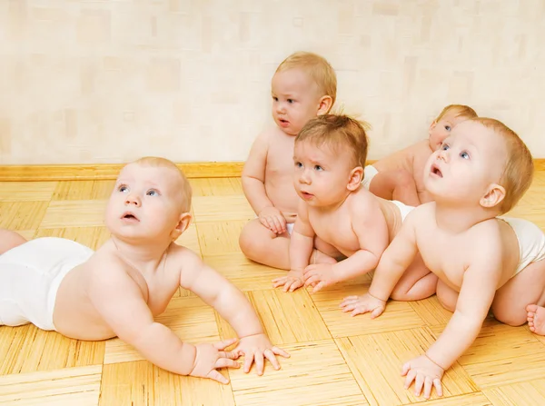 Группа Очаровательных Малышей — стоковое фото