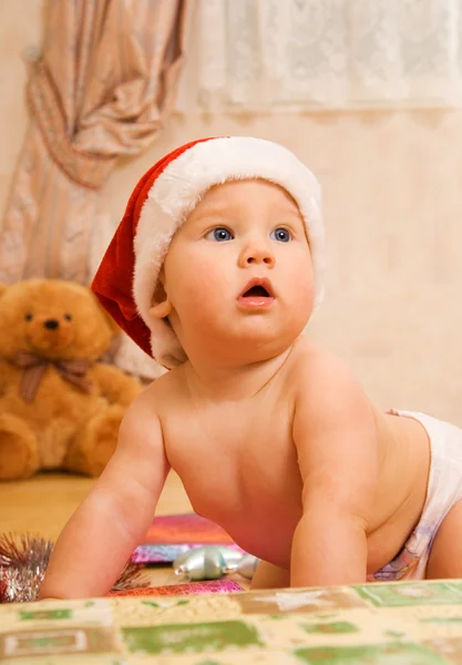 Śliczny maluch w Boże Narodzenie kapelusz — Zdjęcie stockowe