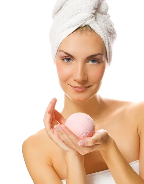 Piękna młoda kobieta z zapach piłka kąpiel na białym tle na biały bac — Zdjęcie stockowe