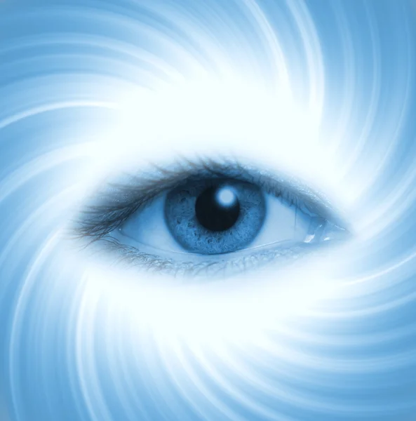 Olho Humano Sobre Fundo Abstrato Azul — Fotografia de Stock