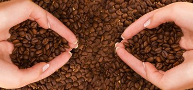 Two handfulls of coffee clipart