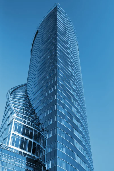 Centro de negócios tonificado na cor azul — Fotografia de Stock