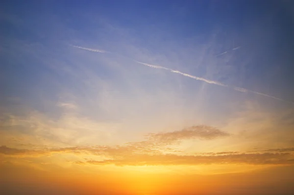 Vacker himmel i solnedgång — Stockfoto