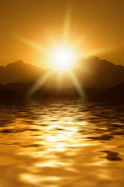 Sunrise in mountains — Stock Photo, Image