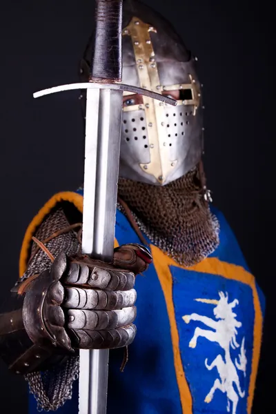 Knight holding a sword — Stock Photo, Image