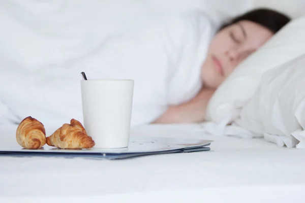 Завтрак в постель — стоковое фото