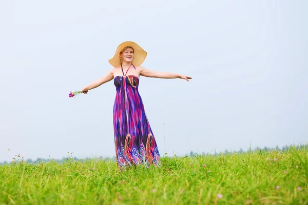 Girl on a meadow — Stock Photo, Image