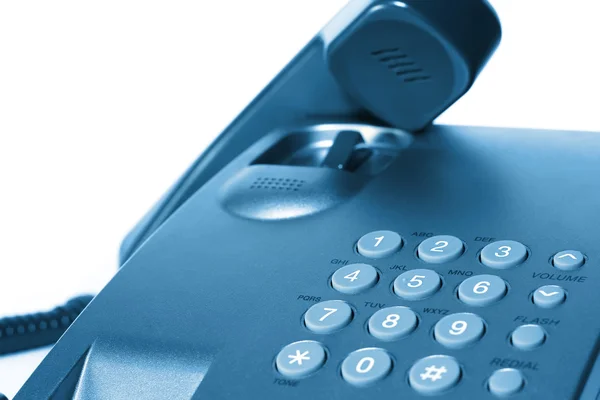 Telefono isolato su sfondo bianco in colore blu — Foto Stock