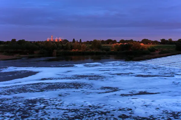 River Trient bei Sonnenaufgang — Stockfoto