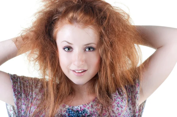Ritratto di ragazza sorridente dai capelli rossi. — Foto Stock