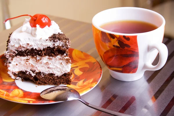 चहा कप आणि केक — स्टॉक फोटो, इमेज
