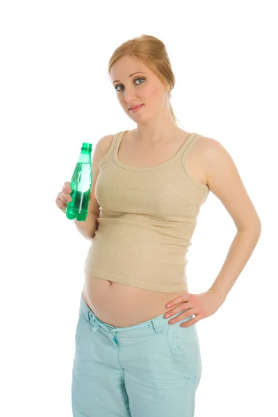 Kobieta w ciąży pić wody — Zdjęcie stockowe