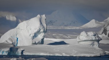 Antarctic iceberg clipart