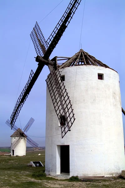 Molinos de viento Castilla-La Mancha. España —  Fotos de Stock
