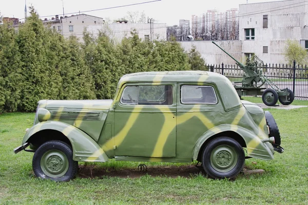 Age-old car in the museum of military technique in Moscow — Stock Photo, Image