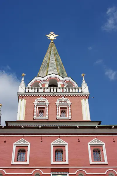 도시 모스크바에 있는 빨간 지역에 역사적인 박물관의 건축 — 스톡 사진