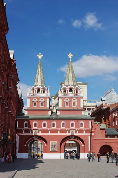 Bouwen van historische museum op het rode gebied in de stad Moskou — Stockfoto