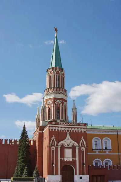 빨간 지역에 건물의 모스크바 크렘린 — 스톡 사진