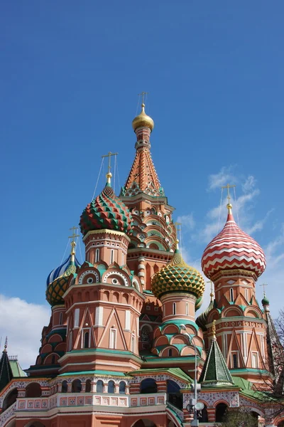 Katedralen i omslaget till våra dam på det röda området i Moskva — Stockfoto