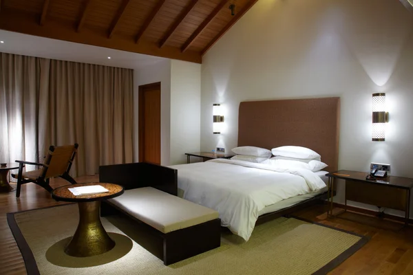 Moderno quarto de hotel confortável Imagem De Stock