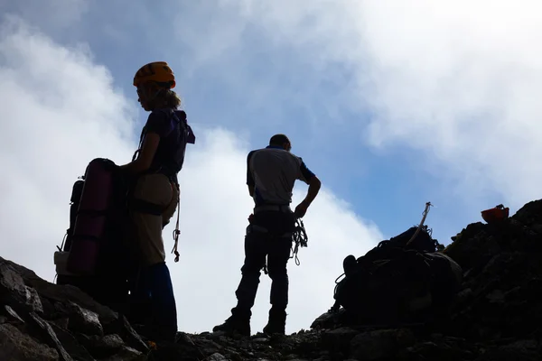 Пара альпинистов — стоковое фото