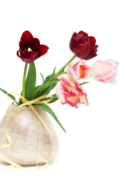 Buquê de tulipas em um vaso — Fotografia de Stock