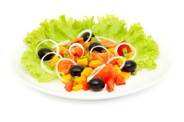 Salada de legumes com salmão — Fotografia de Stock