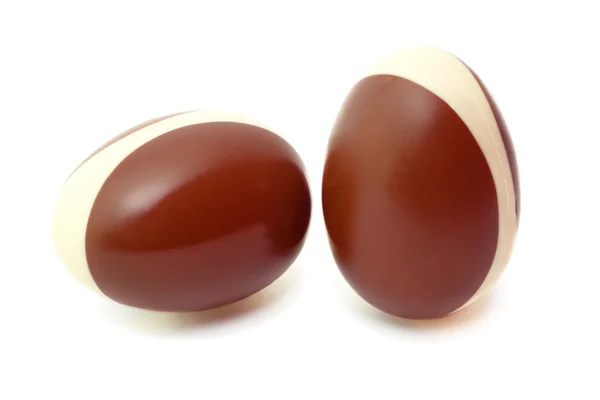 Œufs en chocolat isolés sur blanc — Photo