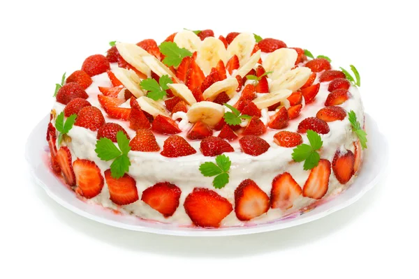 De cake van het prachtige ingerichte fruit, aardbeien-banaan paradijs — Stockfoto
