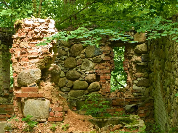 Kamienne ruiny — Zdjęcie stockowe