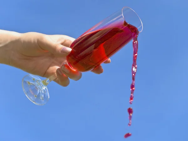 Bicchiere da vino con bevanda — Foto Stock