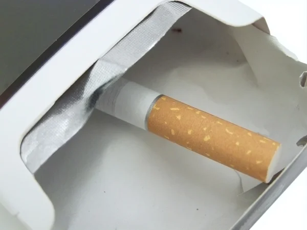 Último cigarro — Fotografia de Stock