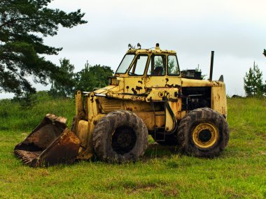 Tractor clipart