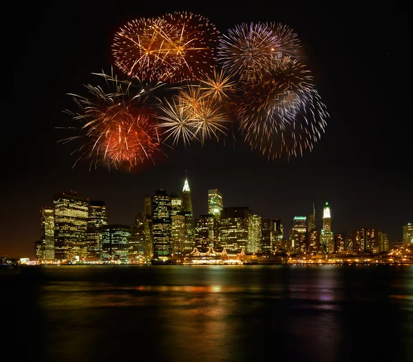 ニューヨーク市の上空の花火 — ストック写真