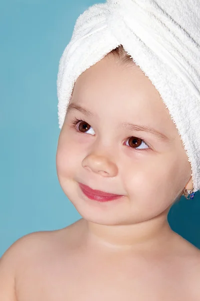 Ragazza con un asciugamano — Foto Stock