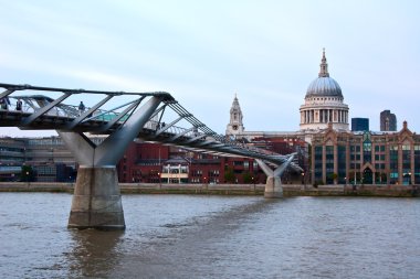 Millenium bridge clipart