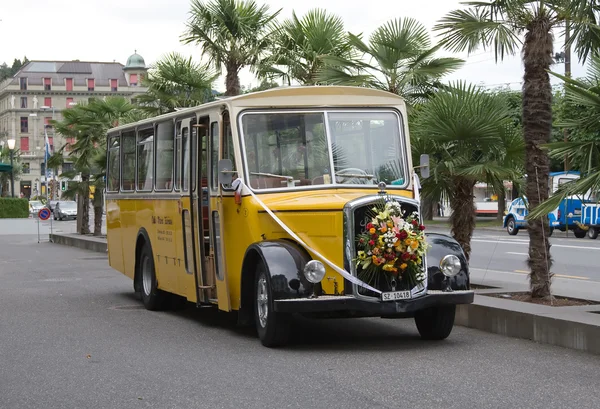 Old-Timer tour bus — Stockfoto