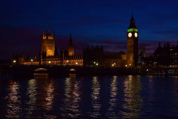 Londen. de Big ben klokkentoren. — Stockfoto